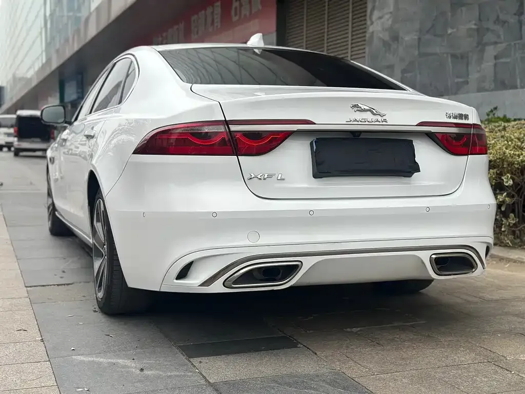 Jaguar XFL 2022 из CN, фото 7