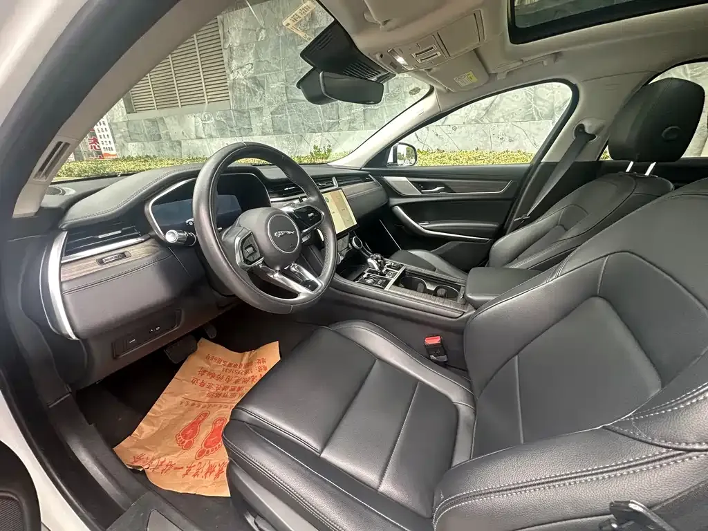 Jaguar XFL 2022 из CN, фото 10
