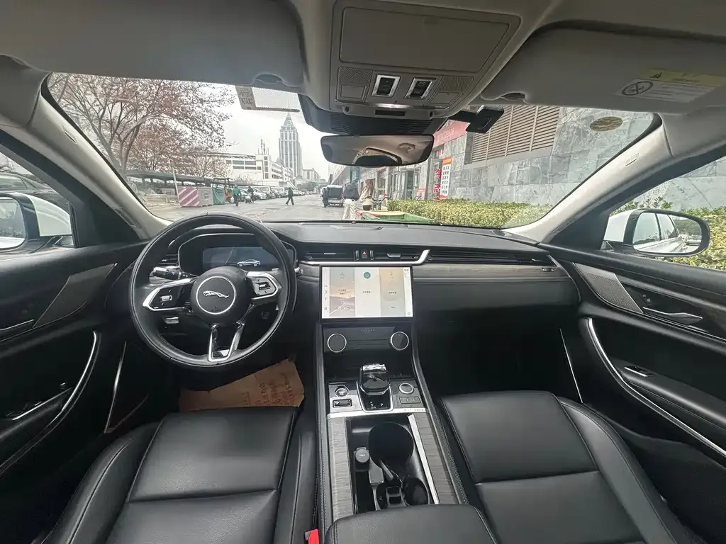 Jaguar XFL 2022 из CN, фото 5