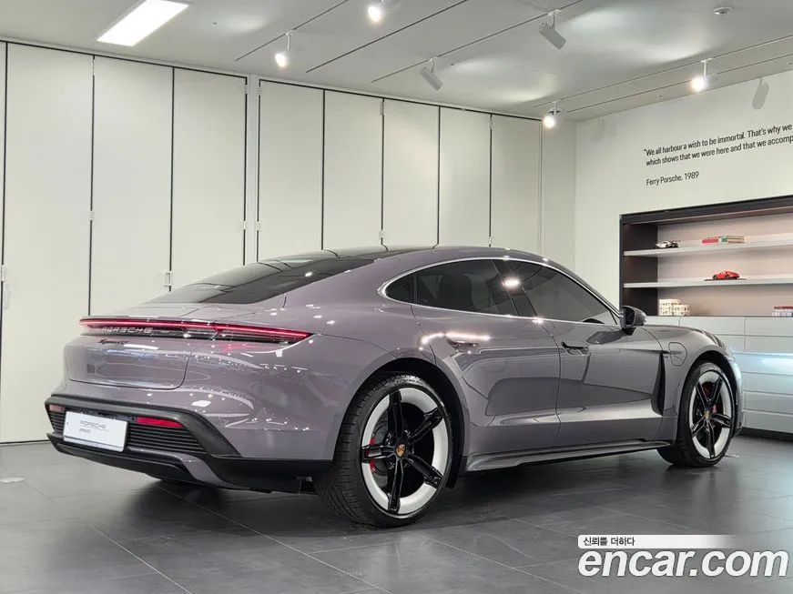 Porsche Taycan 2025 из KR, фото 10