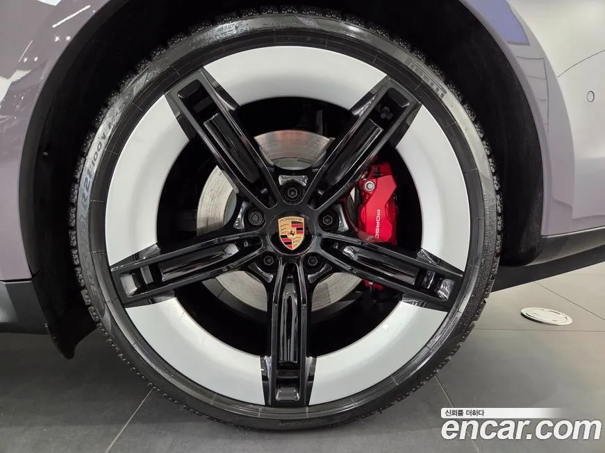 Porsche Taycan 2025 из KR, фото 6