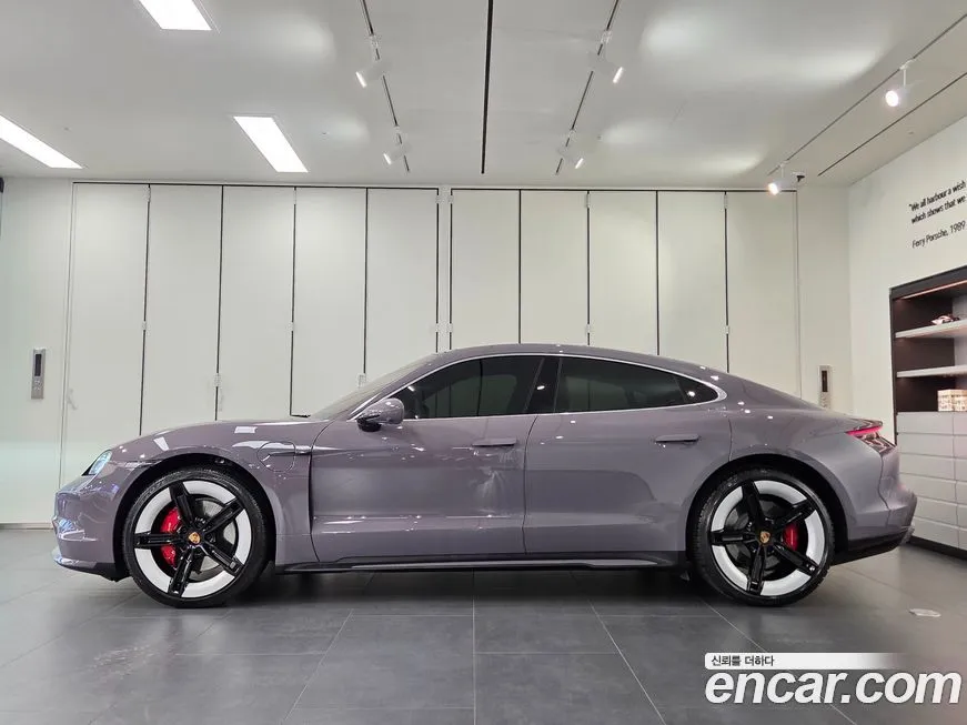 Porsche Taycan 2025 из KR, фото 8