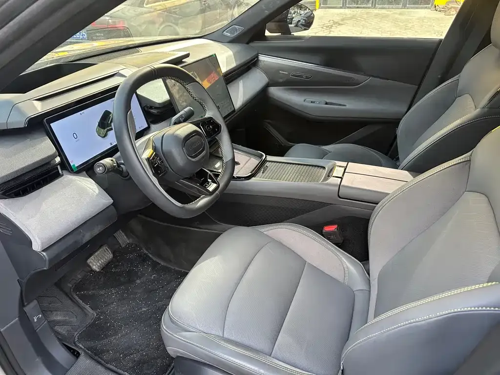 Lynk & Co 08 EM-P 2025 из CN, фото 4