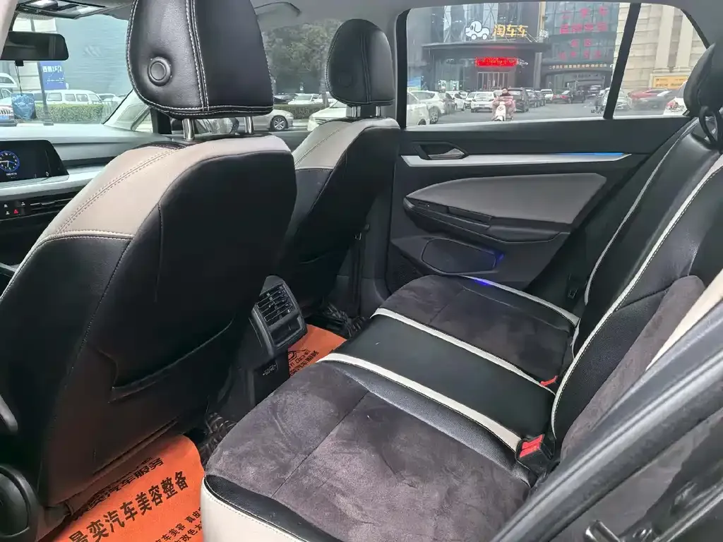 Volkswagen Golf 2022 из CN, фото 9