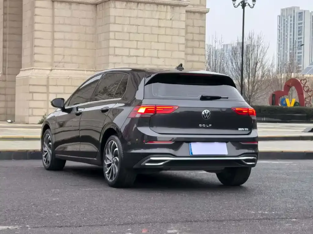Volkswagen Golf 2022 из CN, фото 7