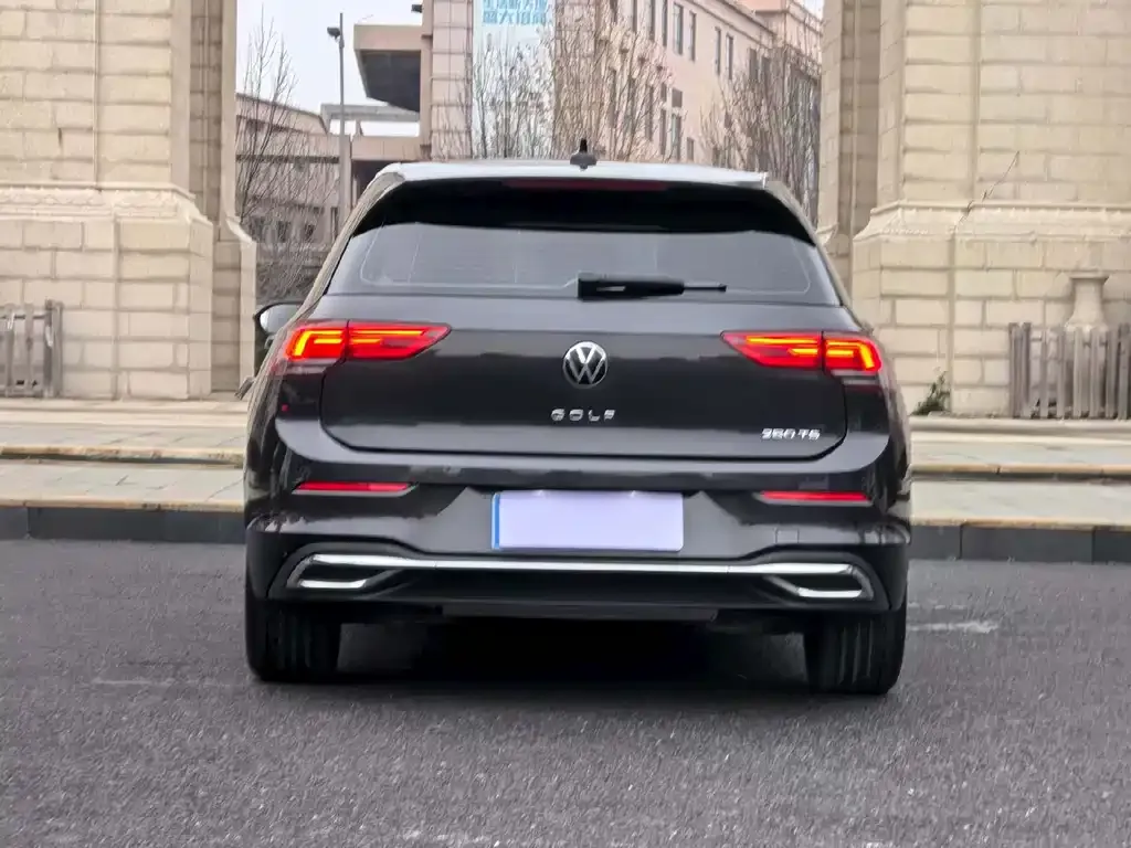 Volkswagen Golf 2022 из CN, фото 8