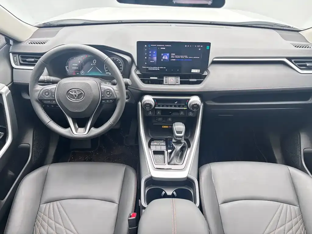 Toyota RAV4 — фото 3