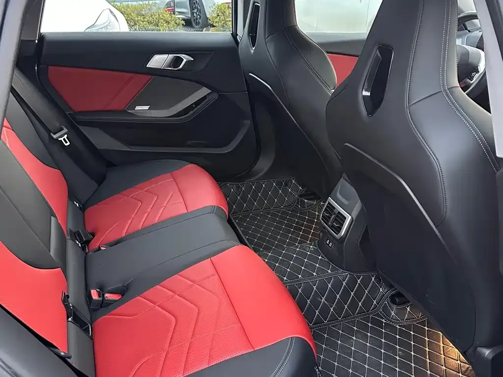 BMW 2 Series 2025 из CN, фото 3