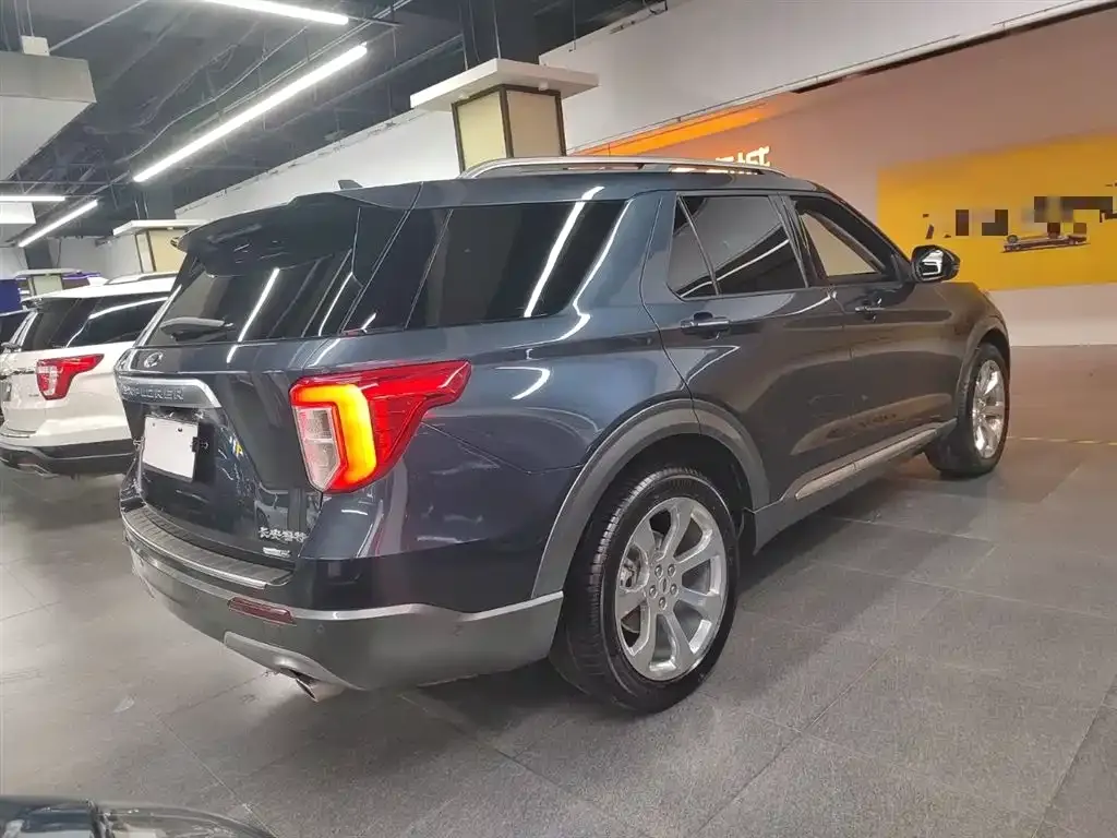 Ford Explorer 2021 из CN, фото 8