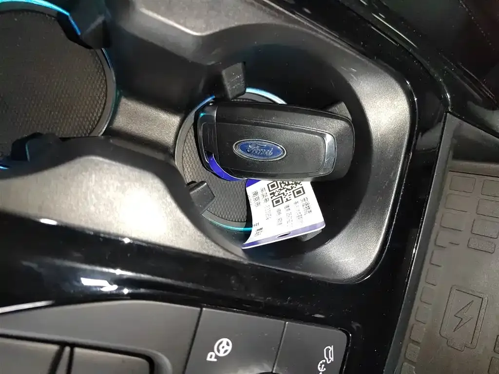 Ford Explorer 2021 из CN, фото 4