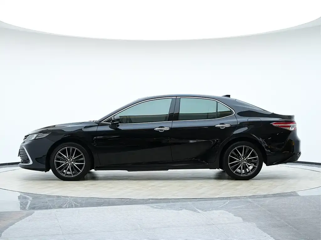 Toyota Camry 2023 из CN, фото 3