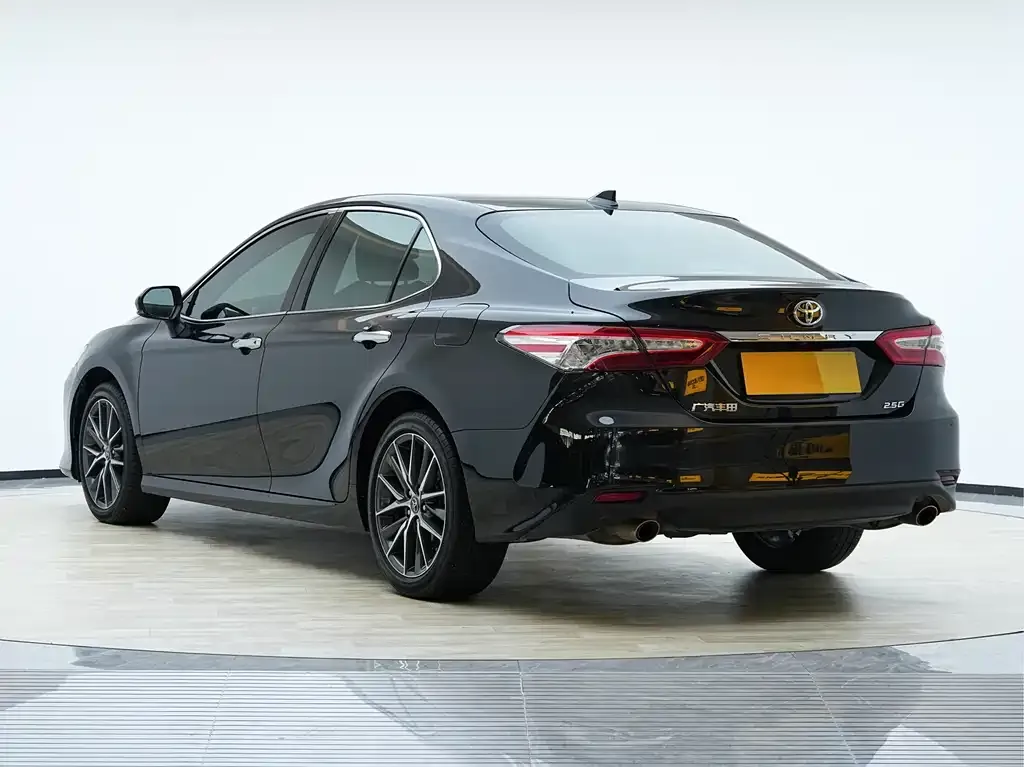 Toyota Camry 2023 из CN, фото 2