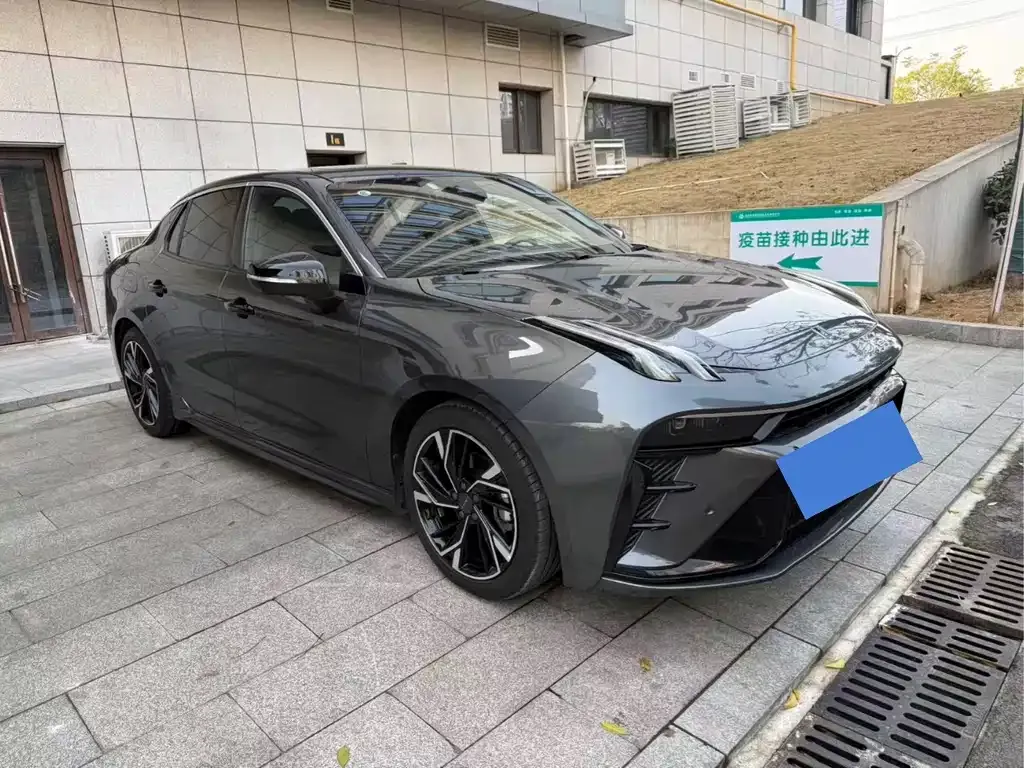 Lynk & Co 03 2023 из CN, фото 8