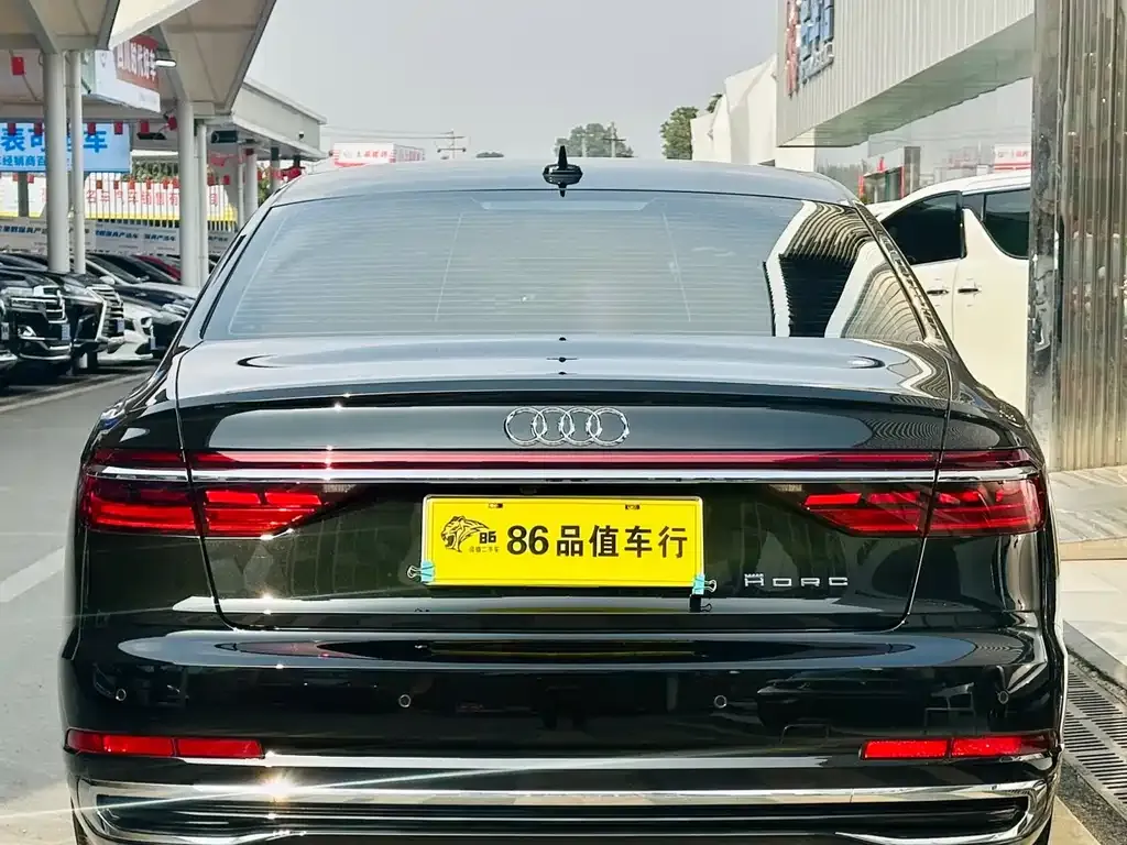 Audi A8 2024 из CN, фото 3