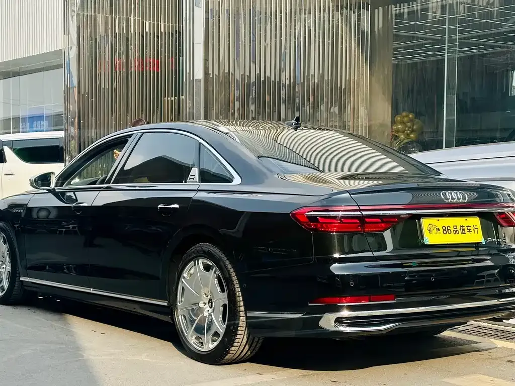 Audi A8 2024 из CN, фото 9