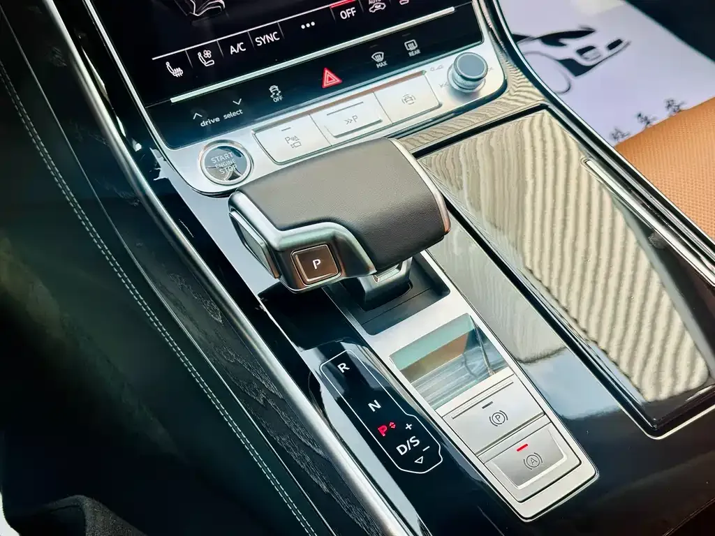 Audi A8 2024 из CN, фото 6