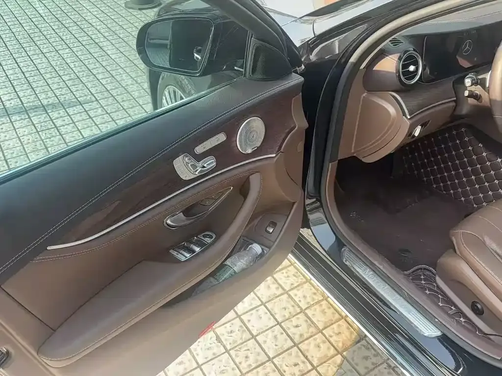 Mercedes-Benz E-Class 2023 из CN, фото 6