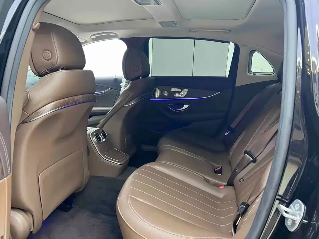 Mercedes-Benz E-Class 2023 из CN, фото 2
