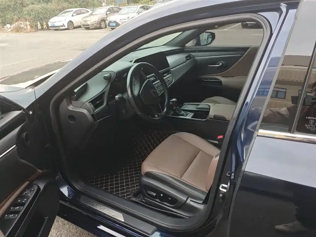 Lexus ES 2022 из CN, фото 8