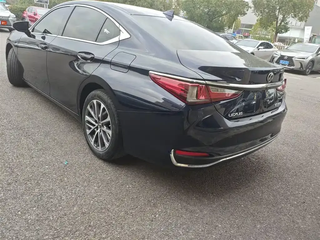 Lexus ES 2022 из CN, фото 9