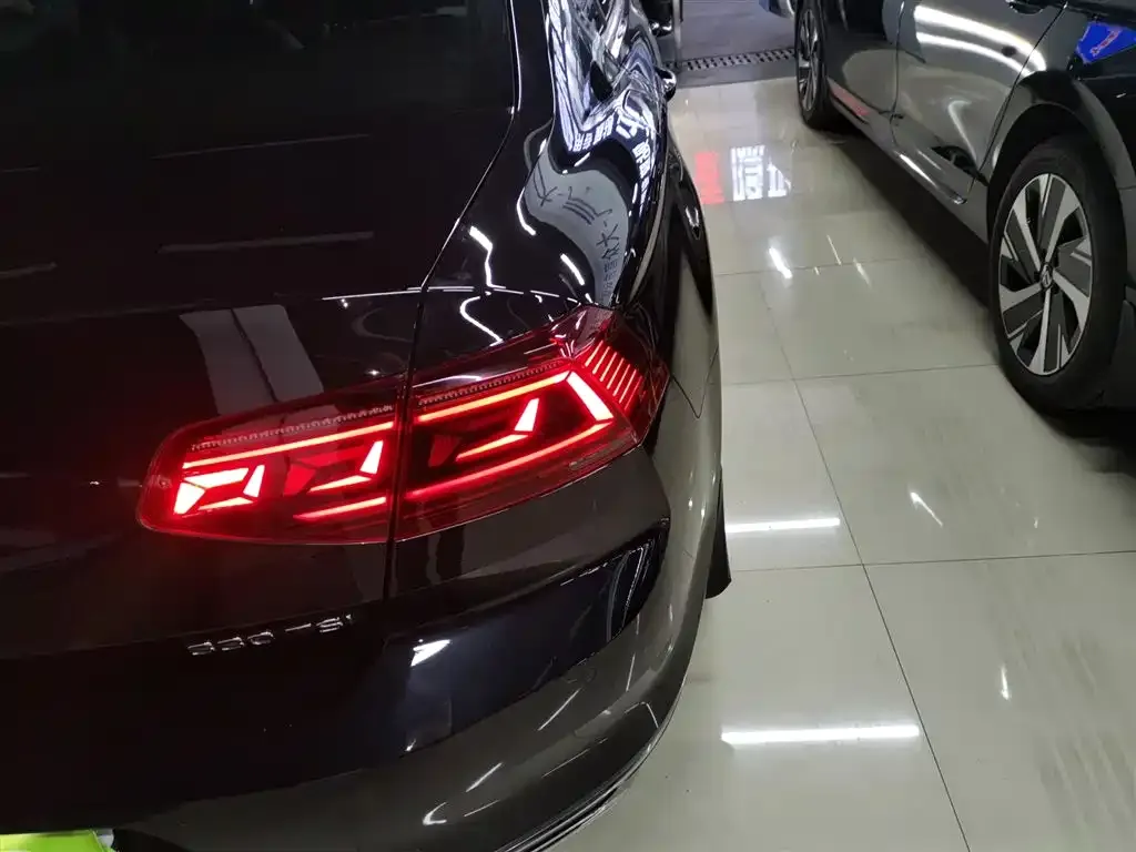 Volkswagen Magotan 2023 из CN, фото 5