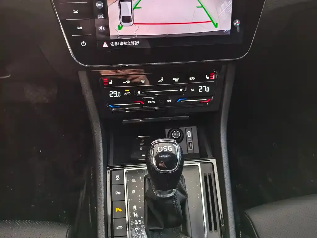 Skoda Superb 2024 из CN, фото 8