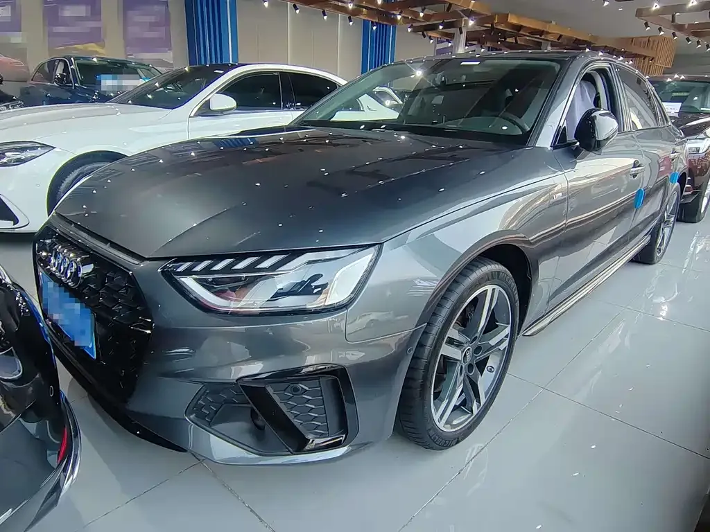 Audi A4L 2023 из CN, фото 1