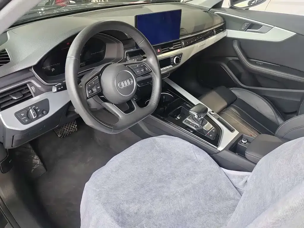 Audi A4L 2023 из CN, фото 9
