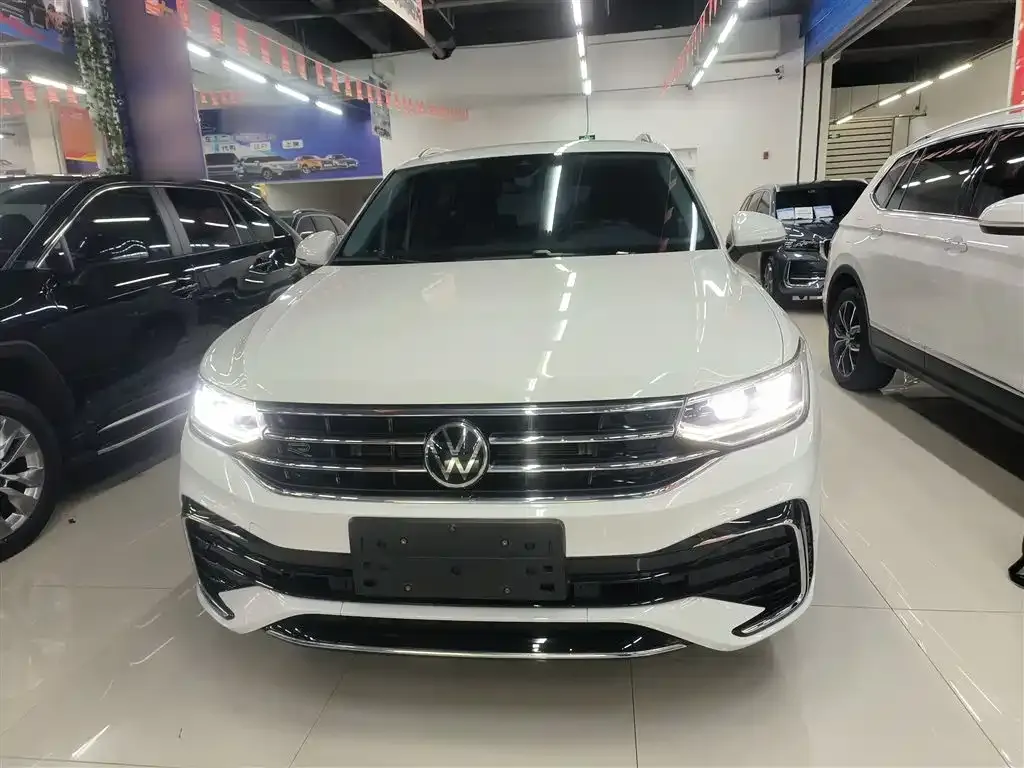 Volkswagen Tiguan L 2022 из CN, фото 7