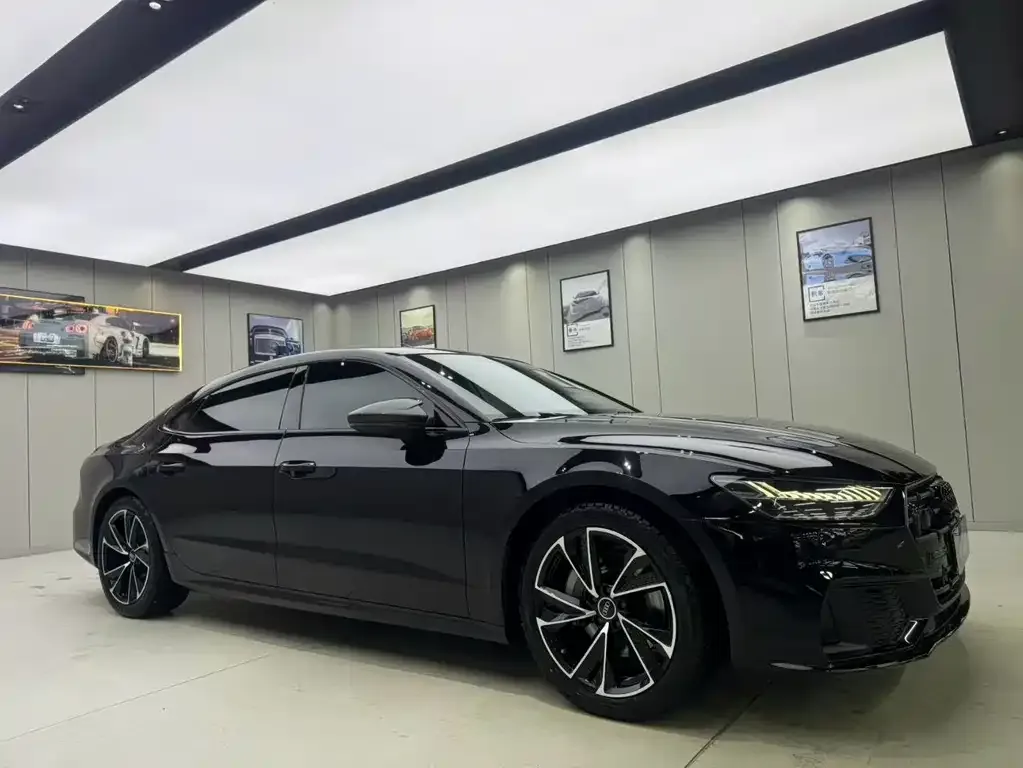 Audi A7L 2022 из CN, фото 6
