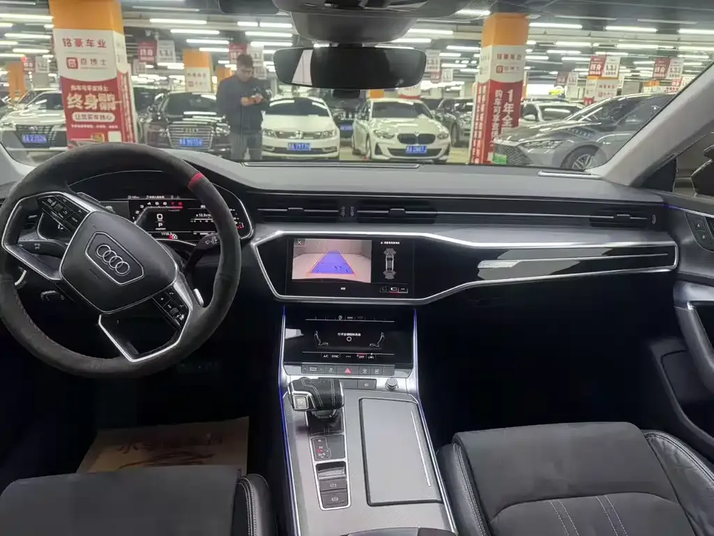 Audi A7L 2022 из CN, фото 3
