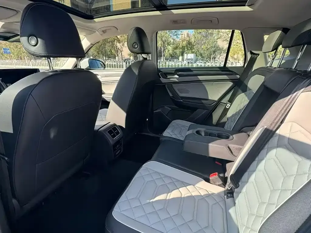Volkswagen Tayron 2023 из CN, фото 2