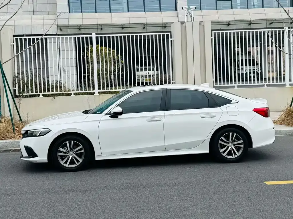 Honda Civic 2023 из CN, фото 5