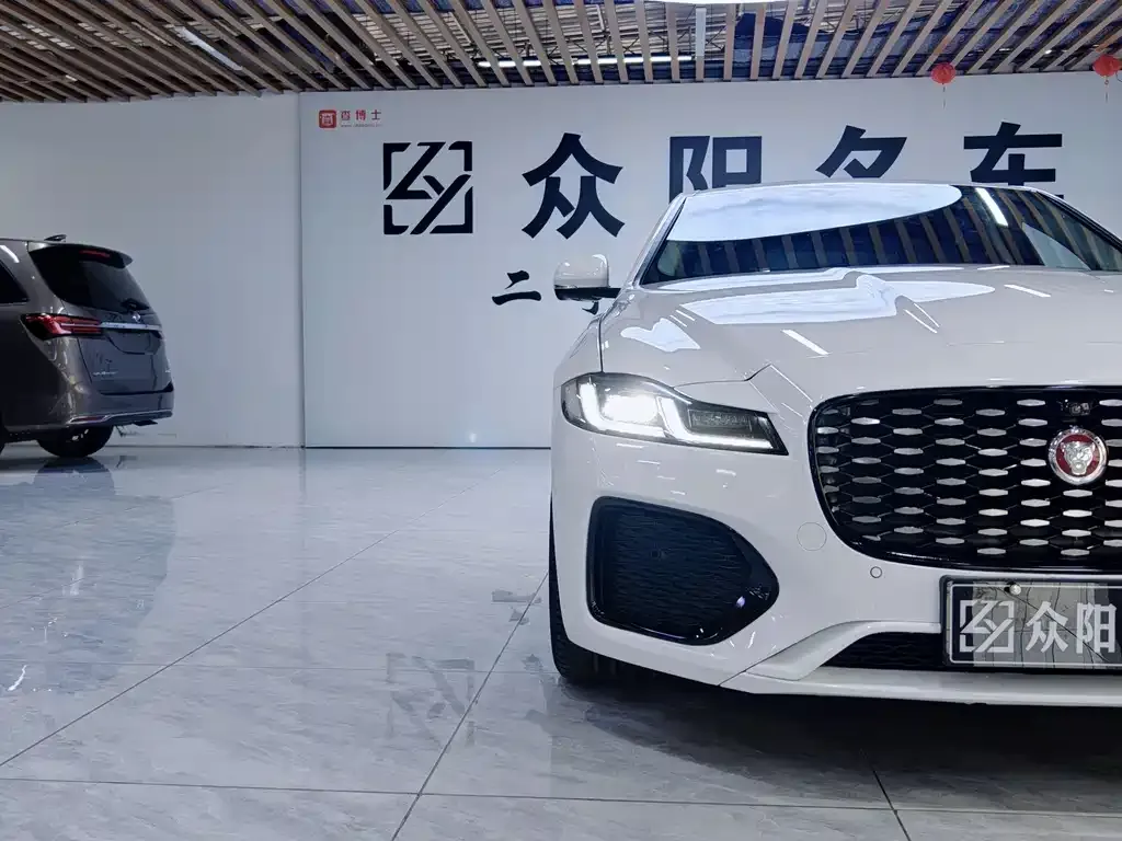 Jaguar XFL 2023 из CN, фото 10