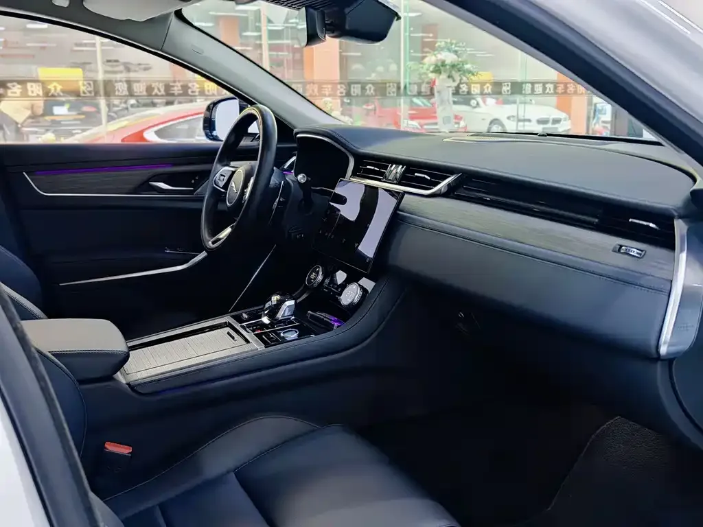 Jaguar XFL 2023 из CN, фото 3