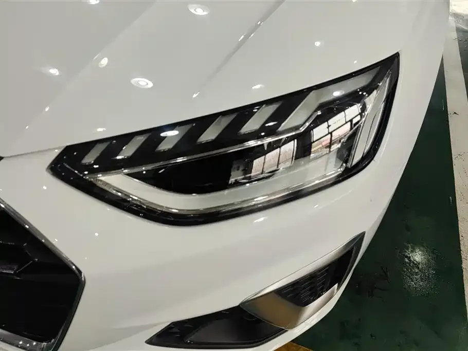 Audi A4L 2021 из CN, фото 6
