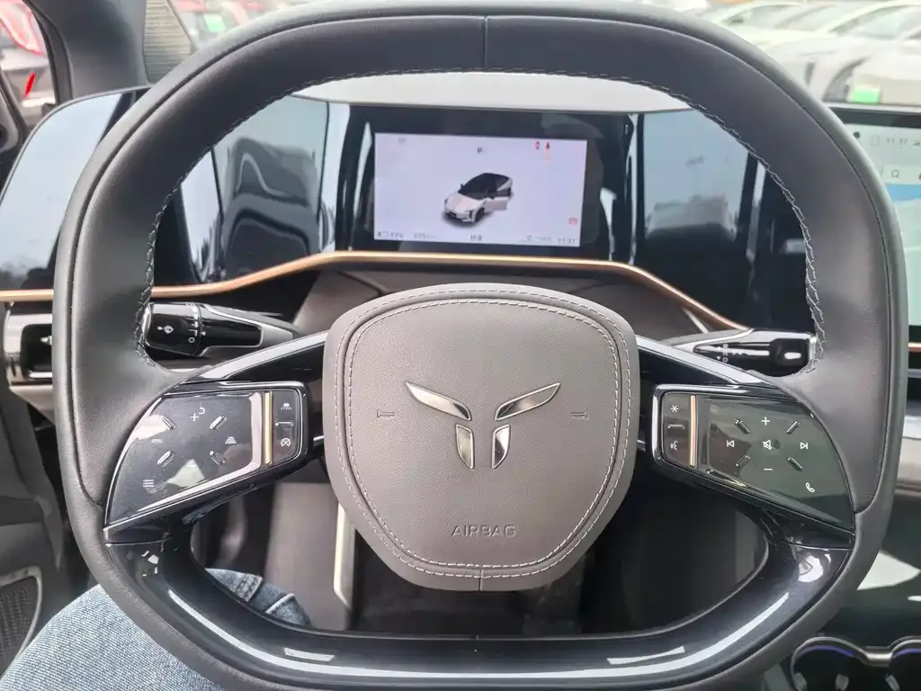 Hongqi EH7 2024 из CN, фото 3