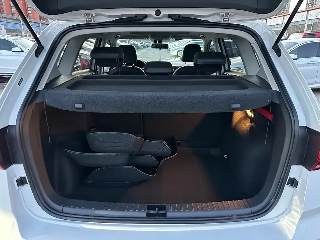Volkswagen Tharu 2021 из CN, фото 3