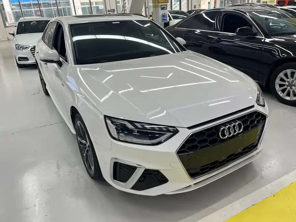 Audi A4L 2021 из CN, фото 8