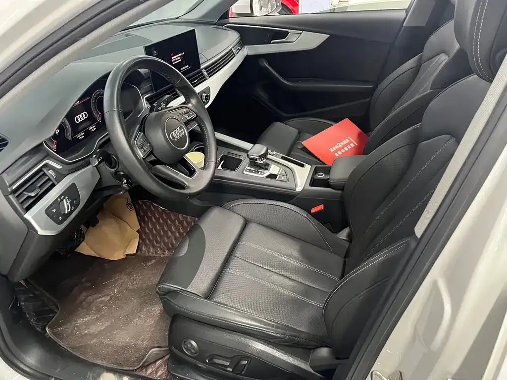 Audi A4L 2021 из CN, фото 4