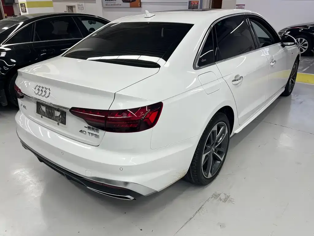 Audi A4L 2021 из CN, фото 7