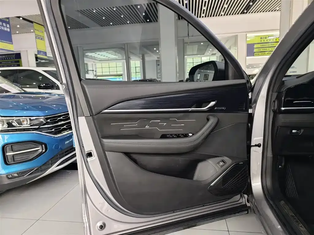 Geely Xingyue L — фото 4