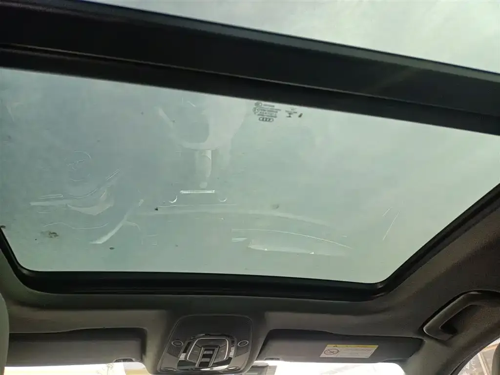 Audi A4L 2023 из CN, фото 3