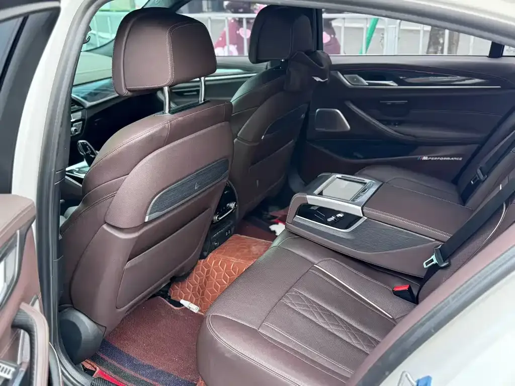 BMW 5 Series 2021 из CN, фото 4