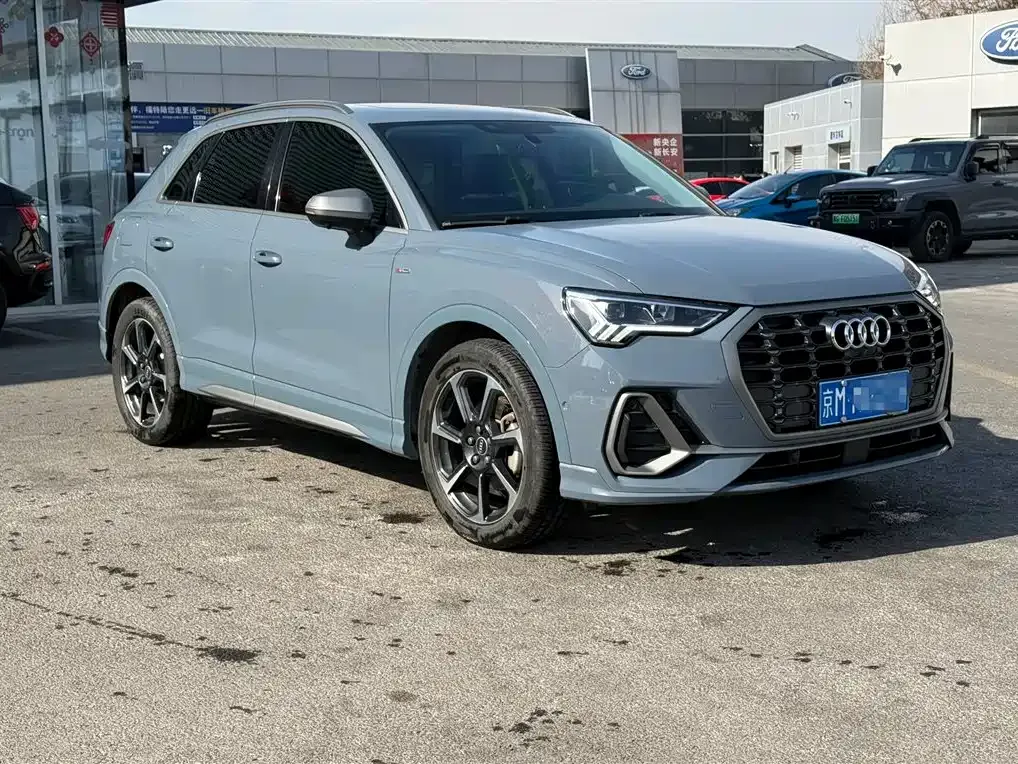 Audi Q3 — фото 8