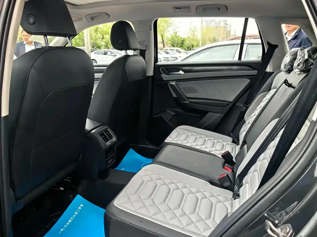 Volkswagen Tayron 2023 из CN, фото 4