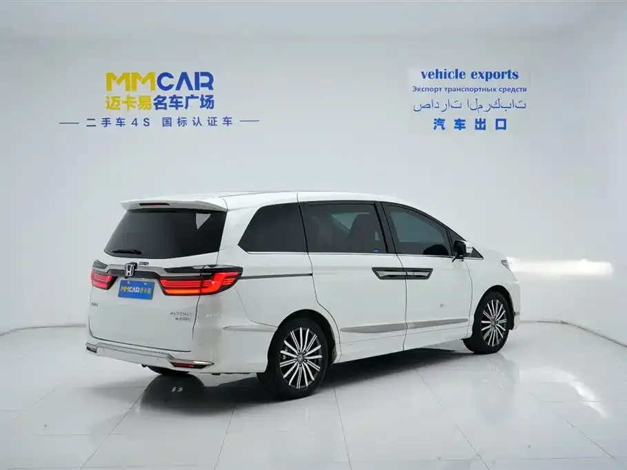 Honda Elysion 2022 из CN, фото 3
