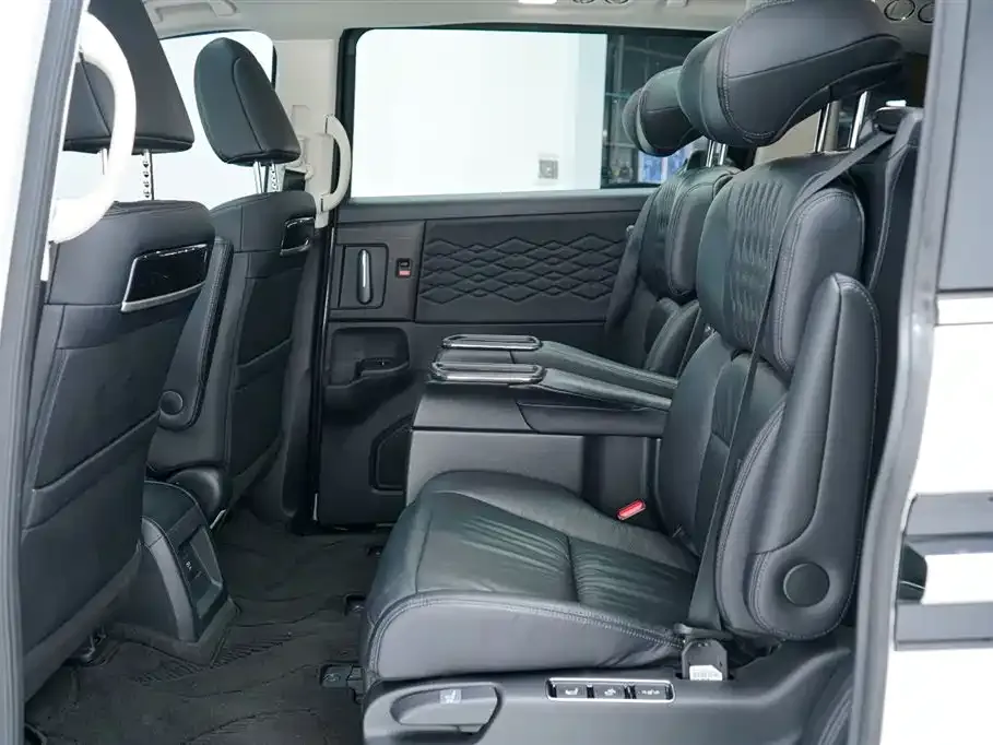 Honda Elysion 2022 из CN, фото 4