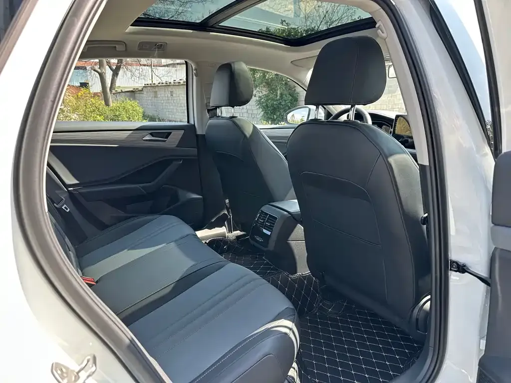 Volkswagen Sagitar 2025 из CN, фото 3