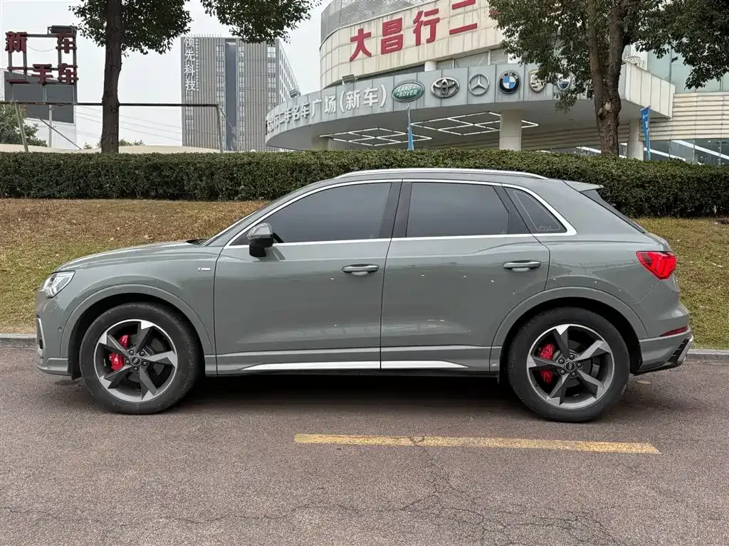 Audi Q3 2024 из CN, фото 3